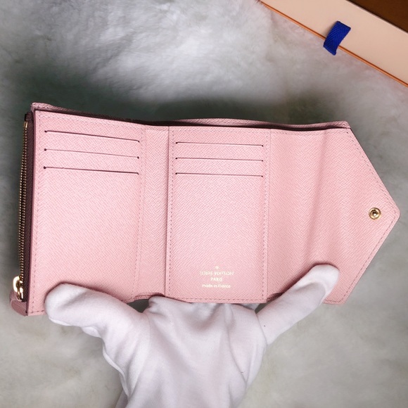 ❤️SOLD❤️LOUIS VUITTON Victorine wallet damier ebene - Picture 5 of 9